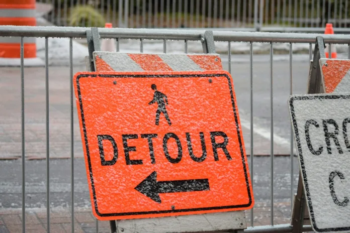 Detour sign